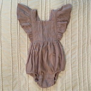 NWT Kate Quinn ruffle strap bubble